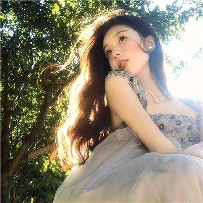 迎风而立的狮子